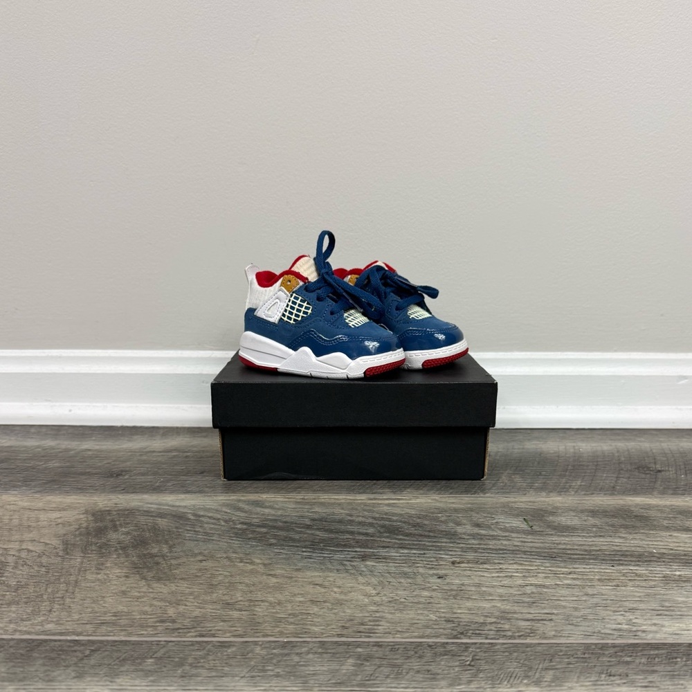 Jordan 2 Retro Messy Room Sneakers